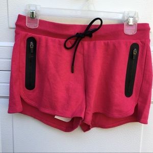 🌲🌲NWT FABLETICS  “ AMARA” ATHLETIC SHORTS. XS